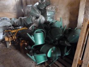 Livraison d'arrosoirs et de motoculteurs