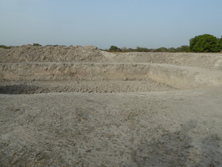 Trou creusé par Fidèle Koura en 2010