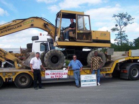 Le donateur de la pelleteuse, le formateur de Fidèle Koura 