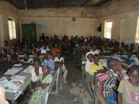 Rencontre des élèves dans les écoles