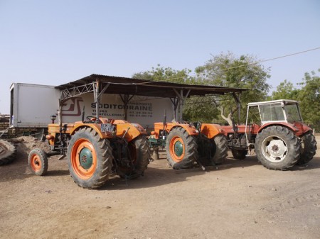 les tracteurs livrés en 2016 et 2017 vont être  révisés par les soins d'Armel 