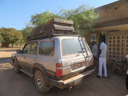 01/2019 Départ pour aller remettre les matelas dans les centres de santé de Wakuy et Maro