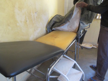 01/2019 Table d'accouchement en piteux état (demande de  remplacement)